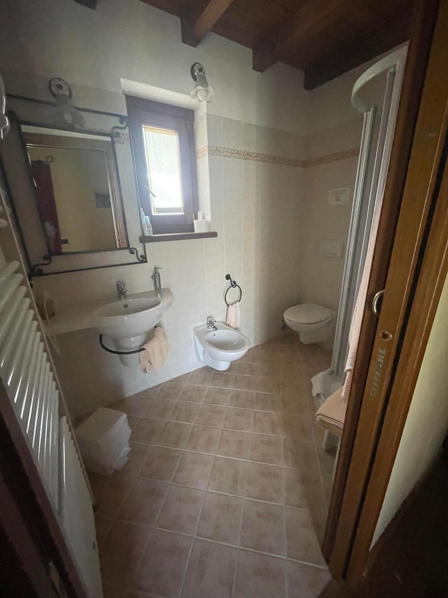 Hotel Le Petit Abri シャンポルク エクステリア 写真