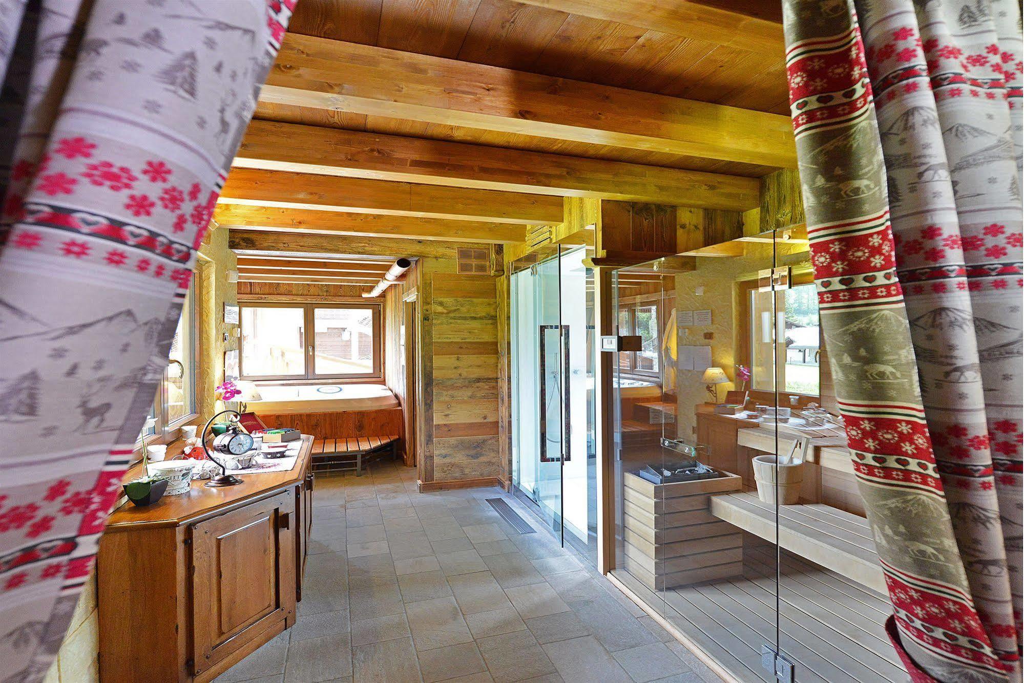 Hotel Le Petit Abri シャンポルク エクステリア 写真